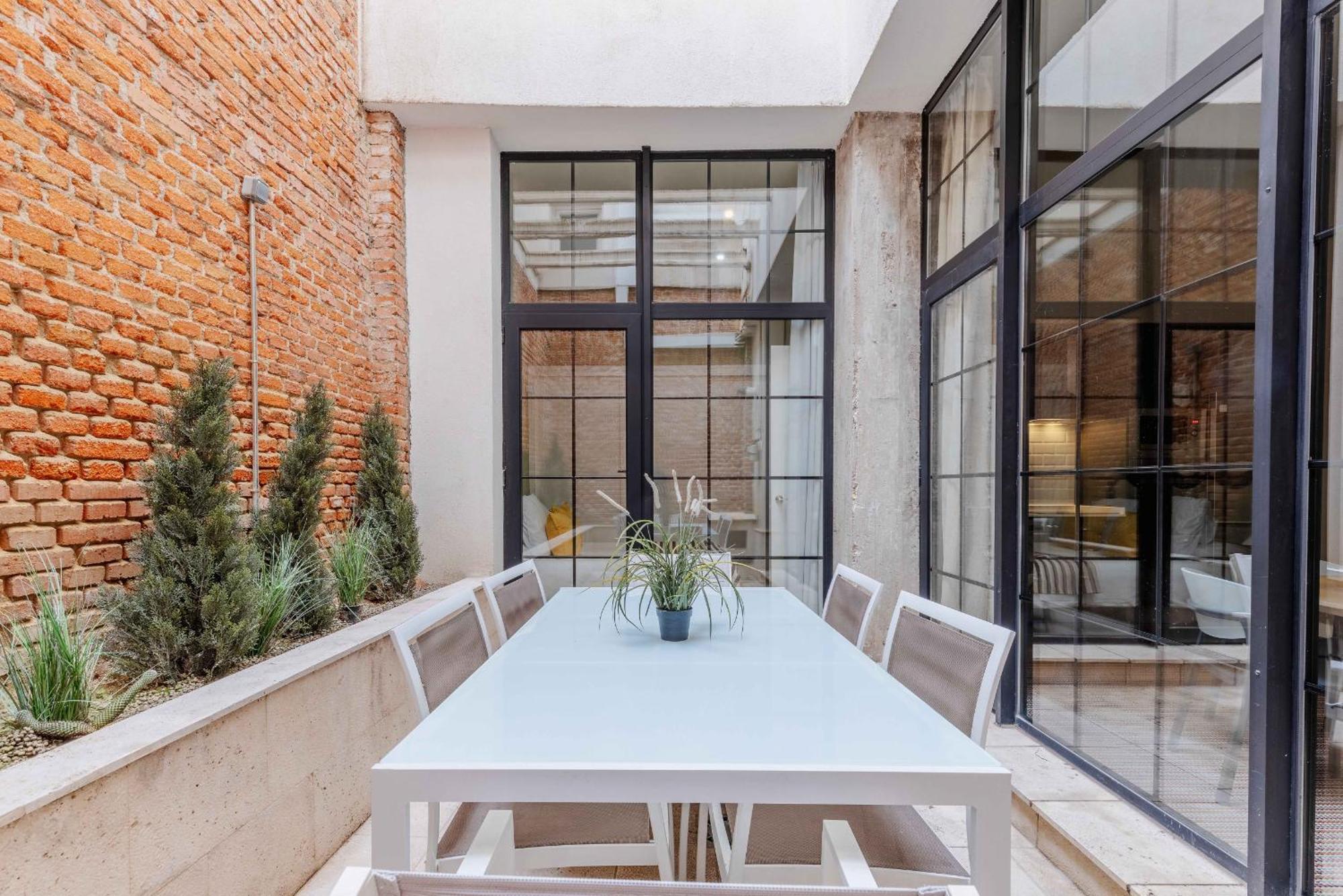 Apartmán Nomad Latina En Madrid Exteriér fotografie