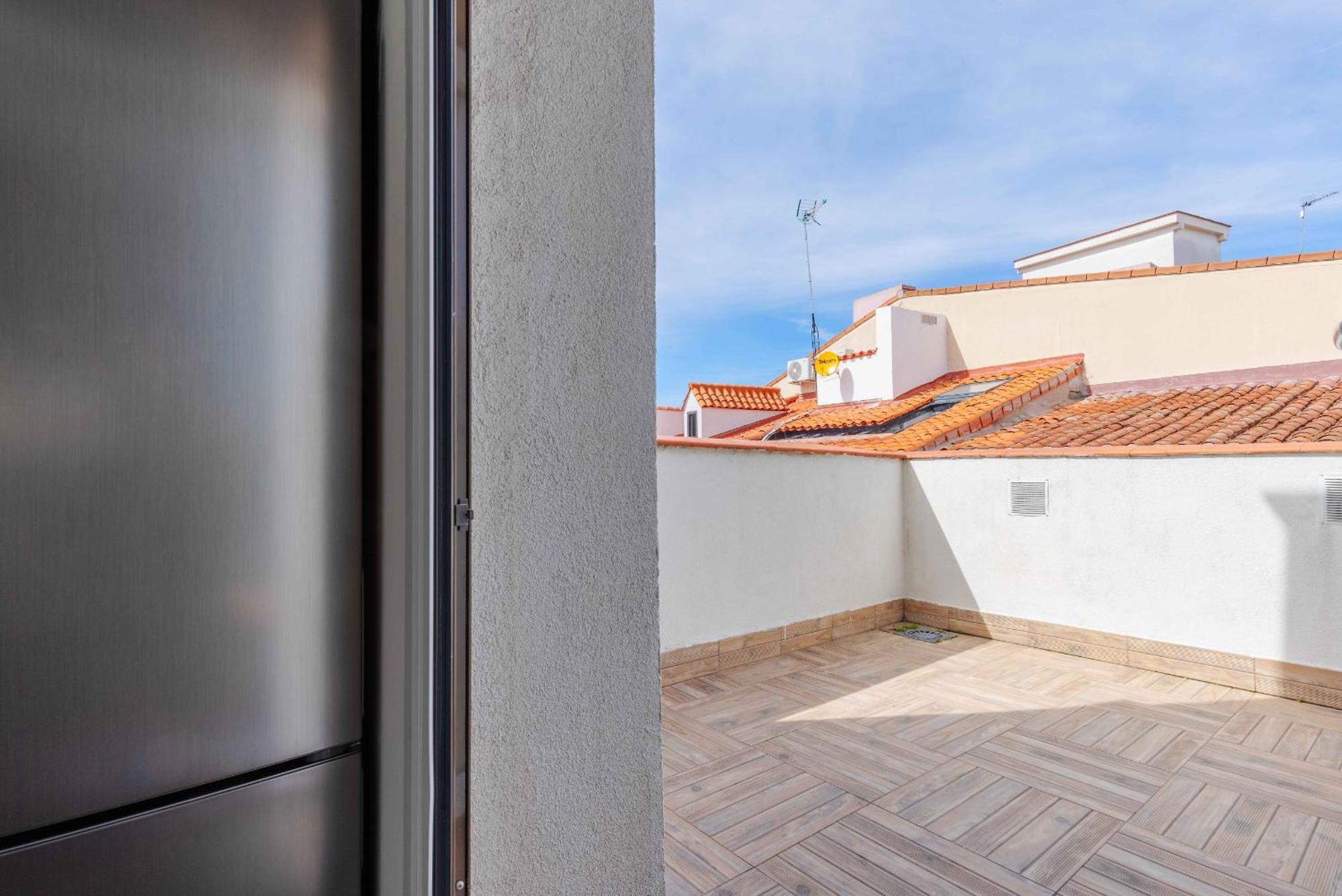 Apartmán Nomad Latina En Madrid Exteriér fotografie